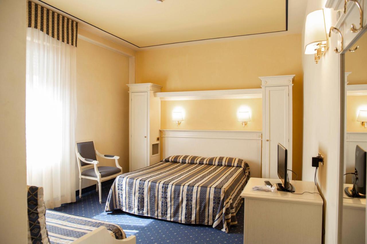 Hotel Milano 3*